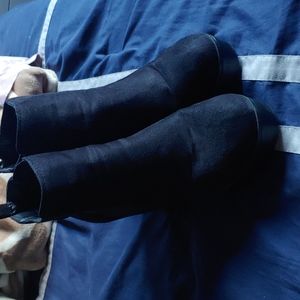 SODA Chunky Platform Chelsea Boots